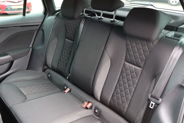 Vehicle Image 31