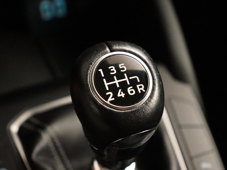 Vehicle Image 24