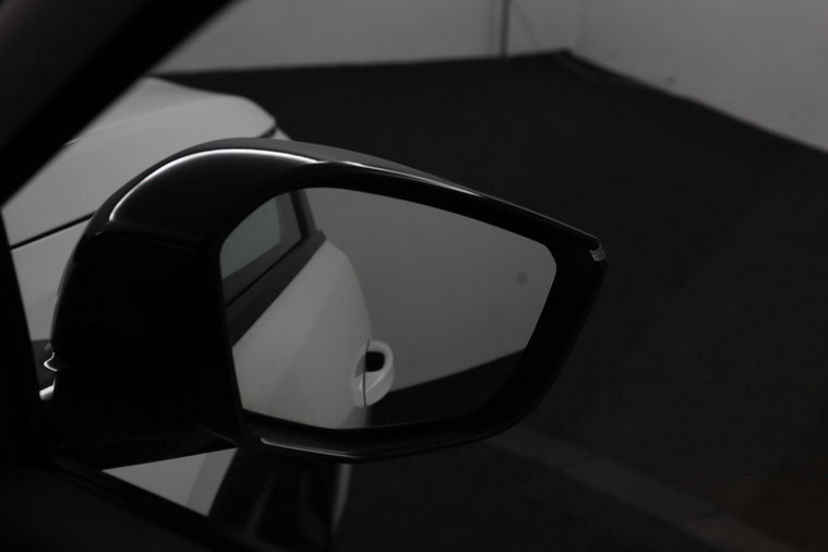 Vehicle Image 40