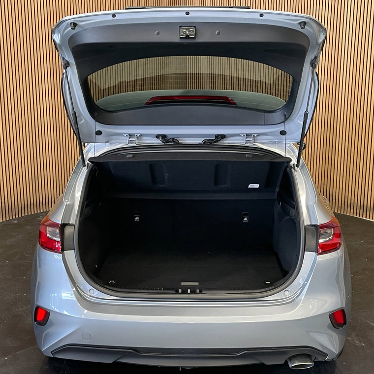 Vehicle Image 35