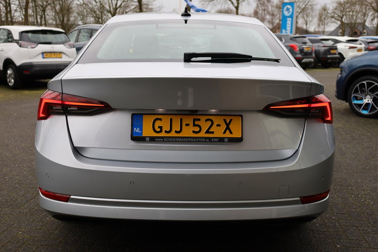 Vehicle Image 22
