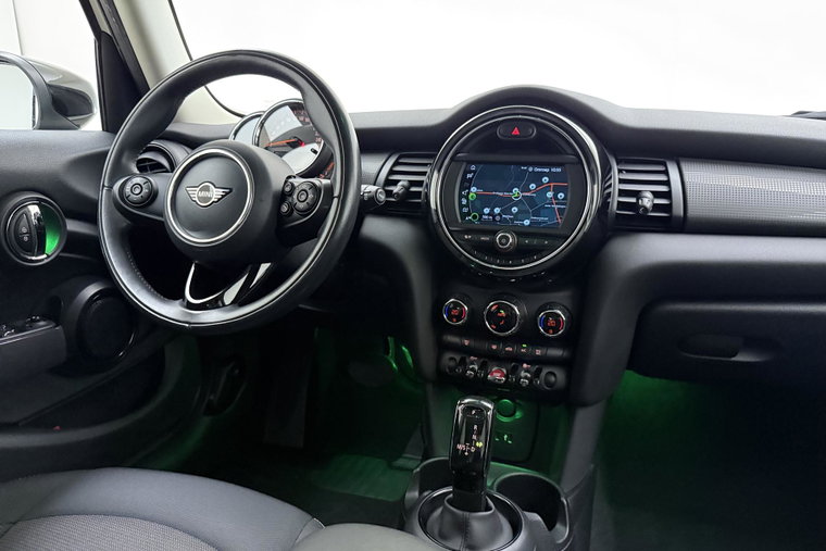 Vehicle Image 29