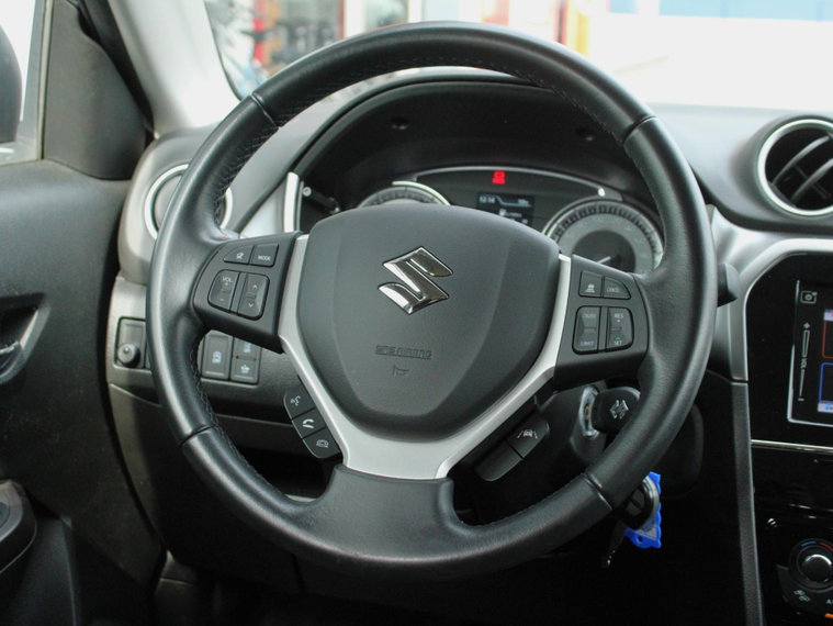 Vehicle Image 26