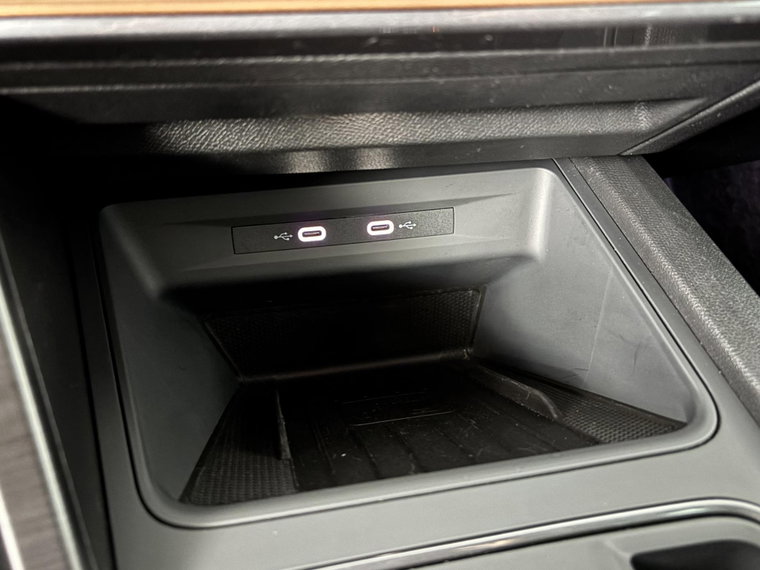 Vehicle Image 36