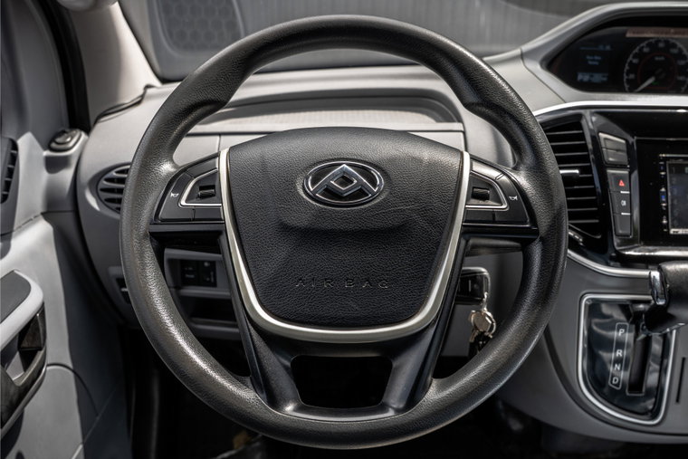 Vehicle Image 13