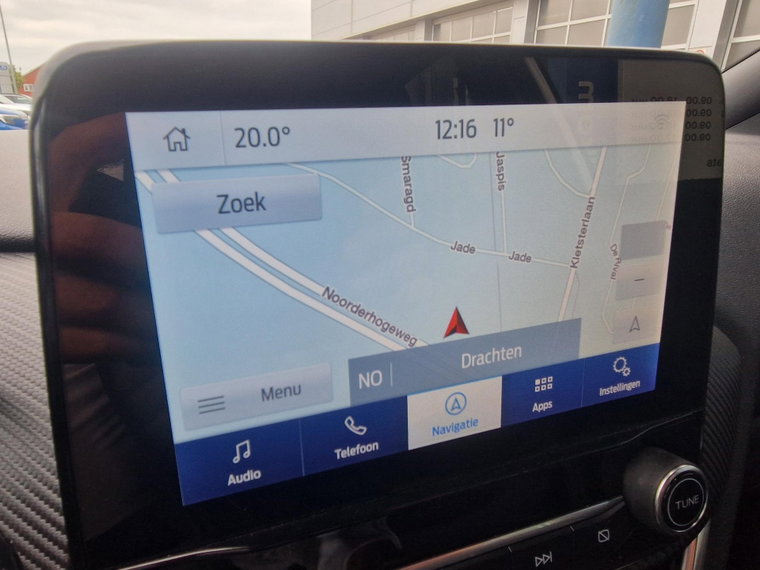 Vehicle Image 16