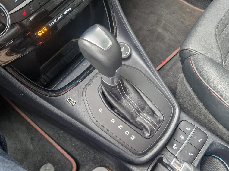 Vehicle Image 17