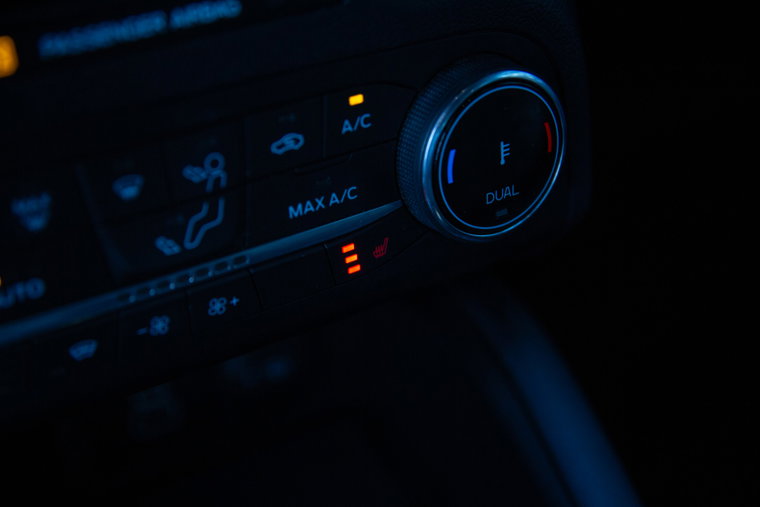 Vehicle Image 25