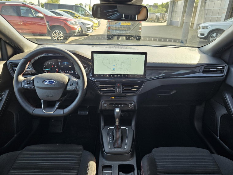 Vehicle Image 24
