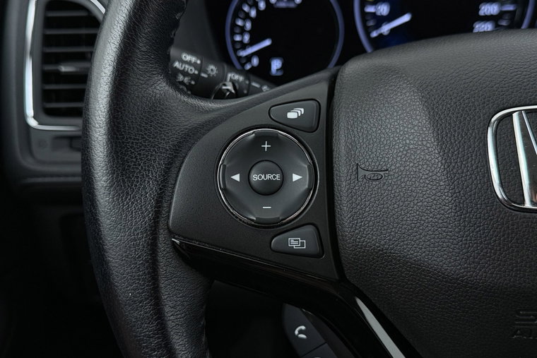 Vehicle Image 28