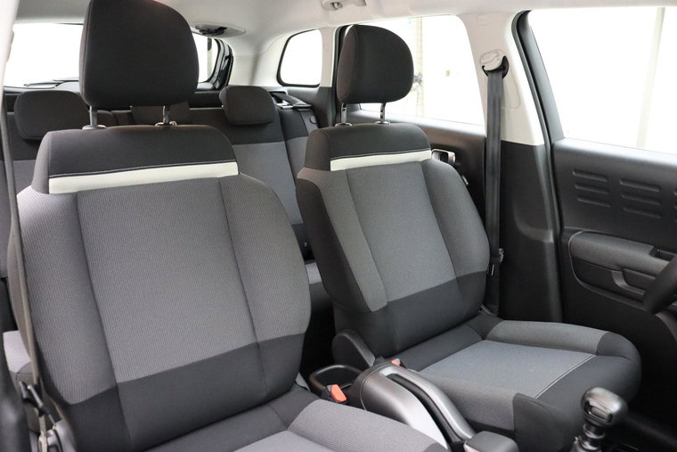 Vehicle Image 15