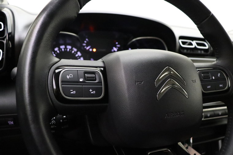 Vehicle Image 24