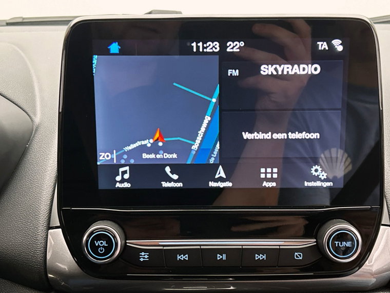 Vehicle Image 18