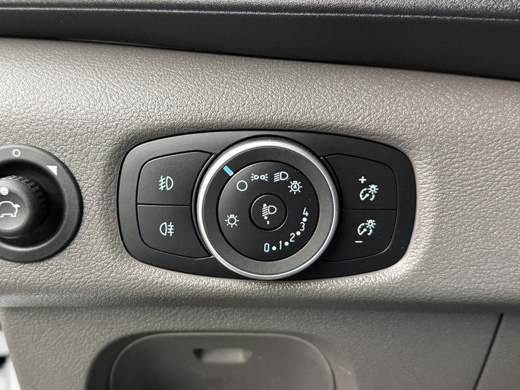 Vehicle Image 24