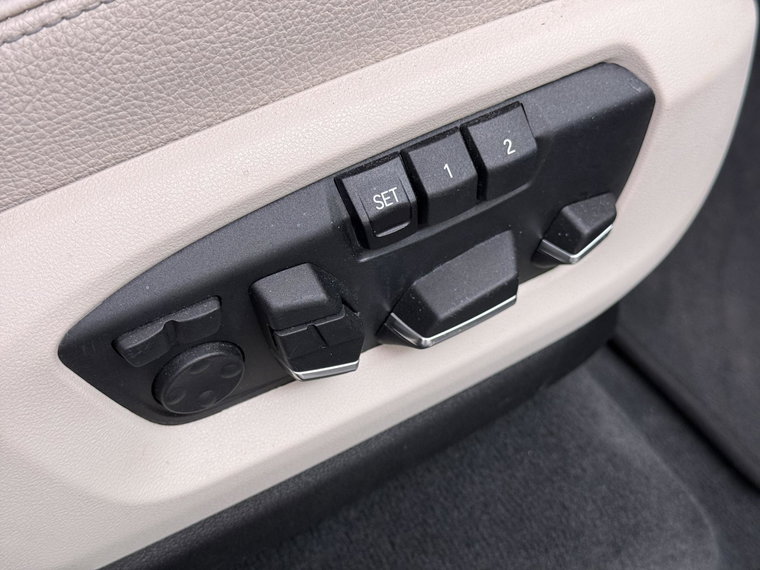 Vehicle Image 47