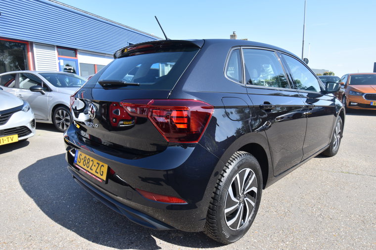 Vehicle Image 13