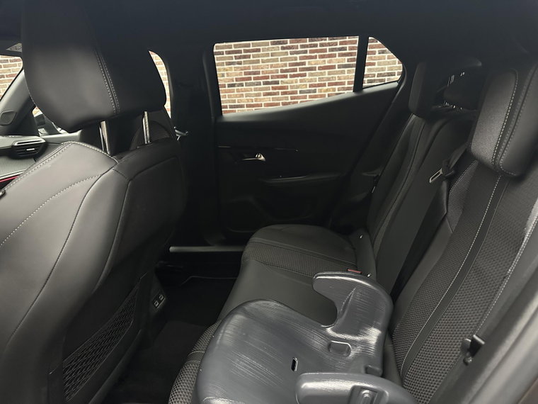 Vehicle Image 23