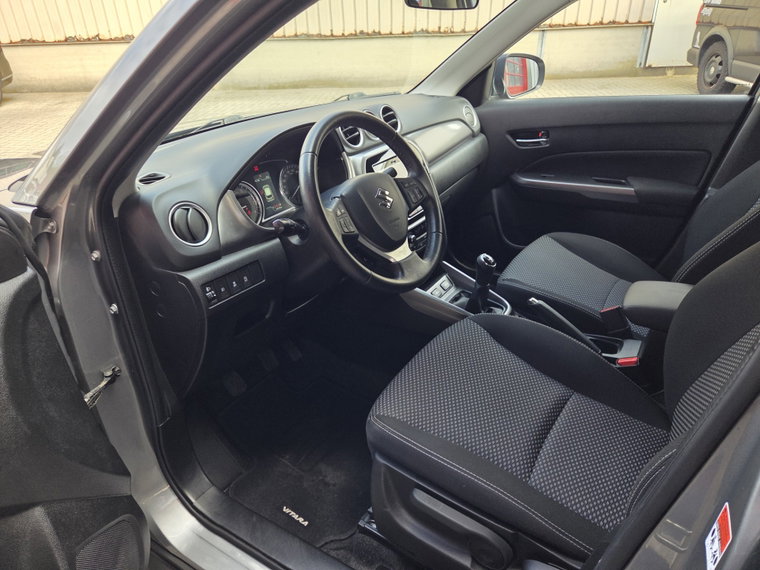 Vehicle Image 11