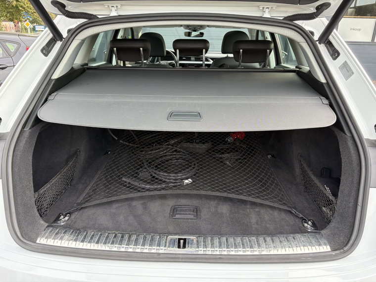 Vehicle Image 45