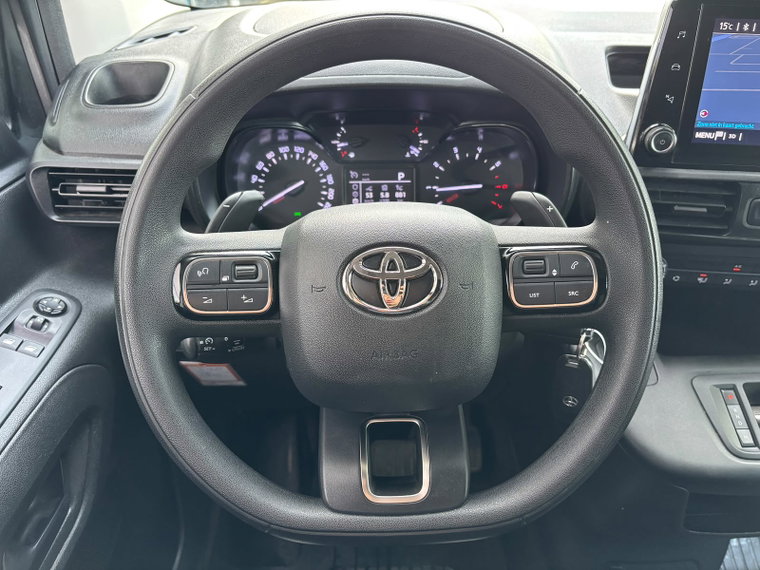Vehicle Image 17