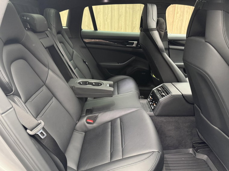 Vehicle Image 35