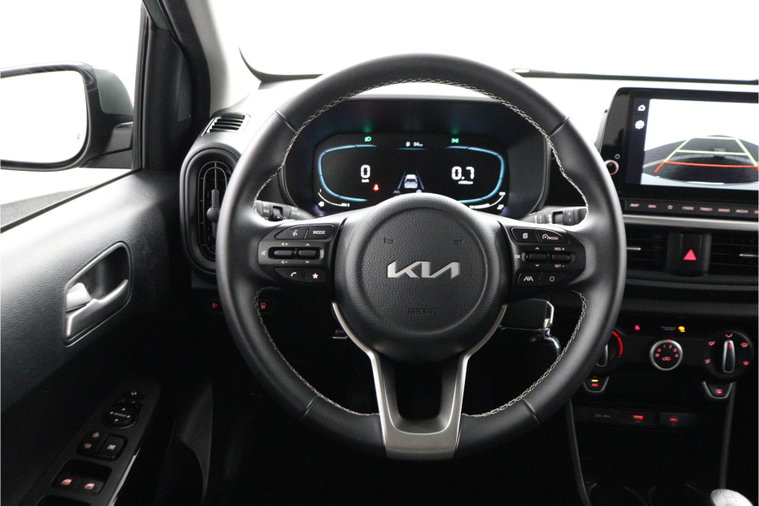 Vehicle Image 32