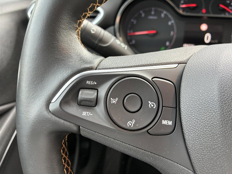 Vehicle Image 28