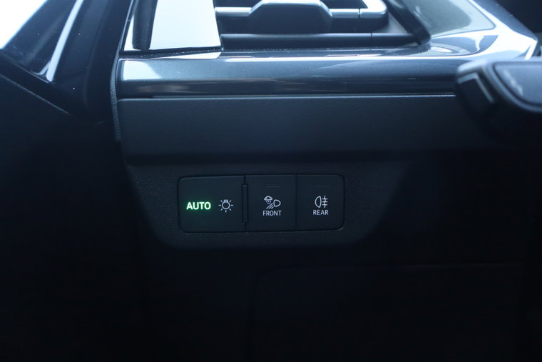 Vehicle Image 26