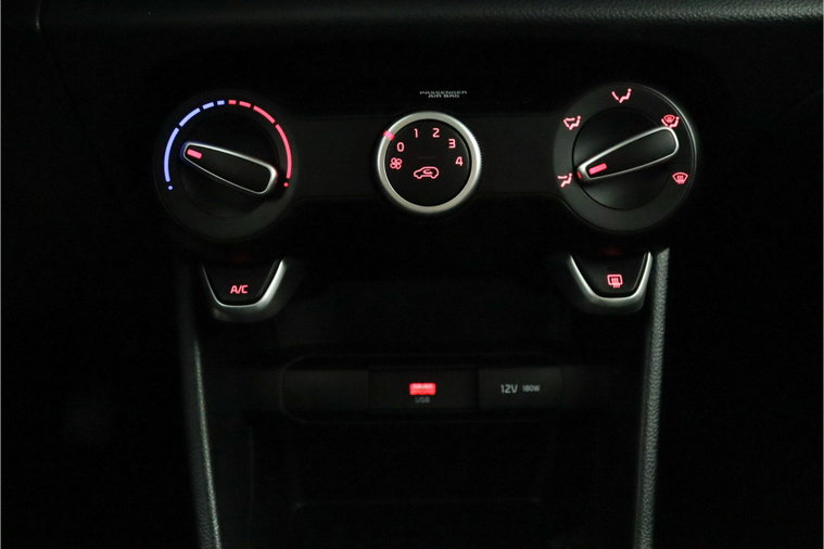 Vehicle Image 28