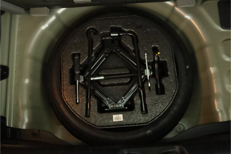 Vehicle Image 39