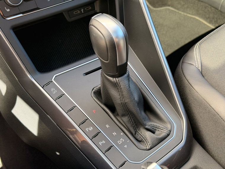 Vehicle Image 27