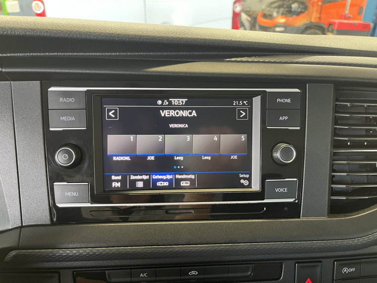 Vehicle Image 17