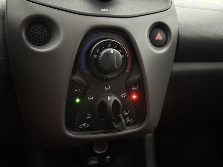 Vehicle Image 22