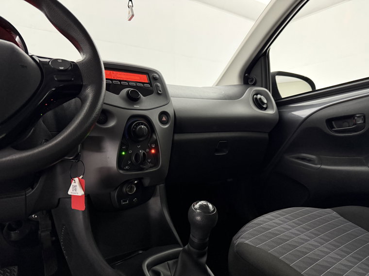 Vehicle Image 28