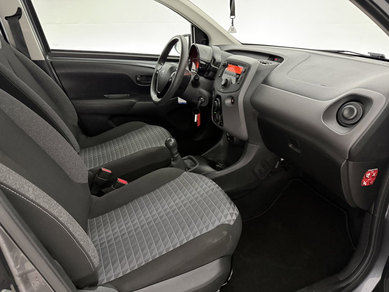 Vehicle Image 31