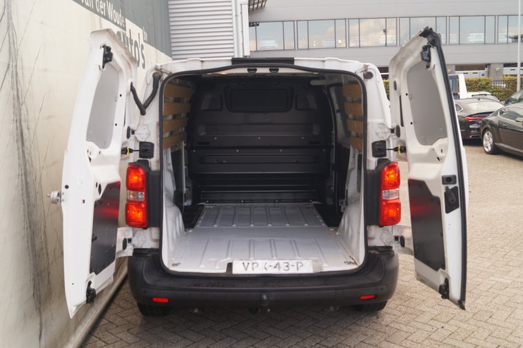 Vehicle Image 29