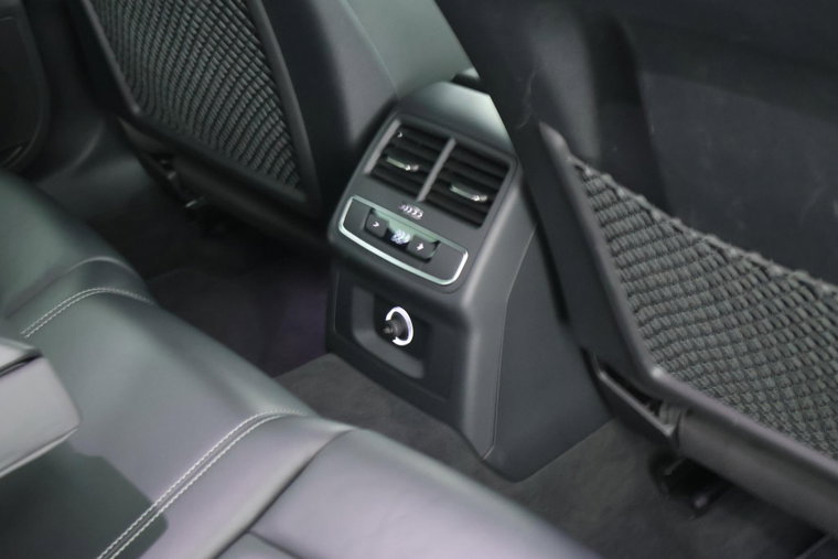 Vehicle Image 37