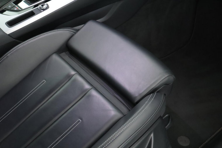 Vehicle Image 38