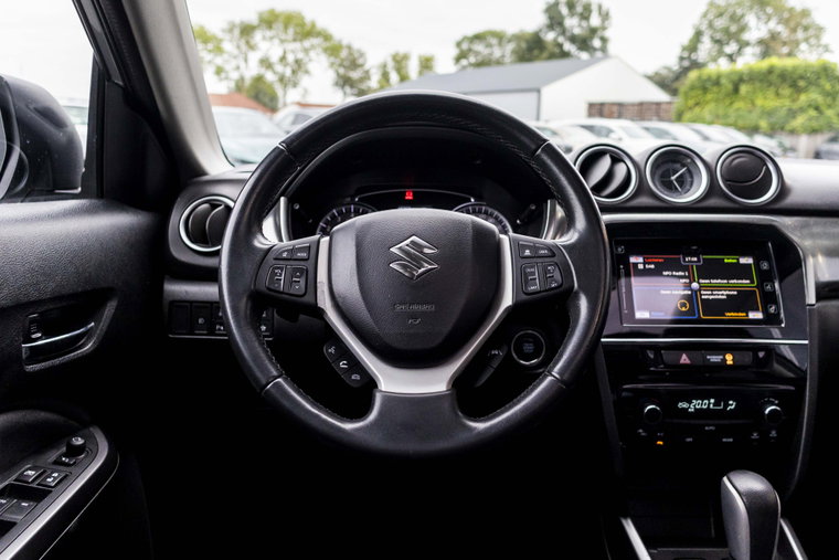 Vehicle Image 7