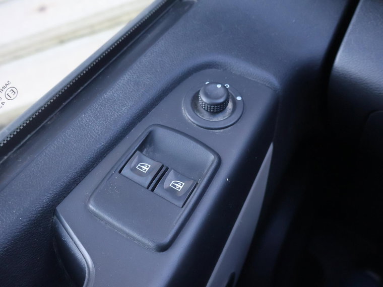 Vehicle Image 24