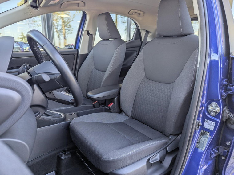 Vehicle Image 16
