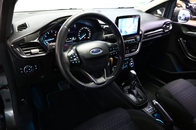 Vehicle Image 12