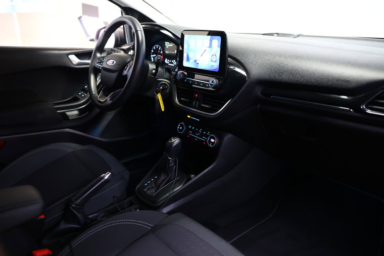 Vehicle Image 26