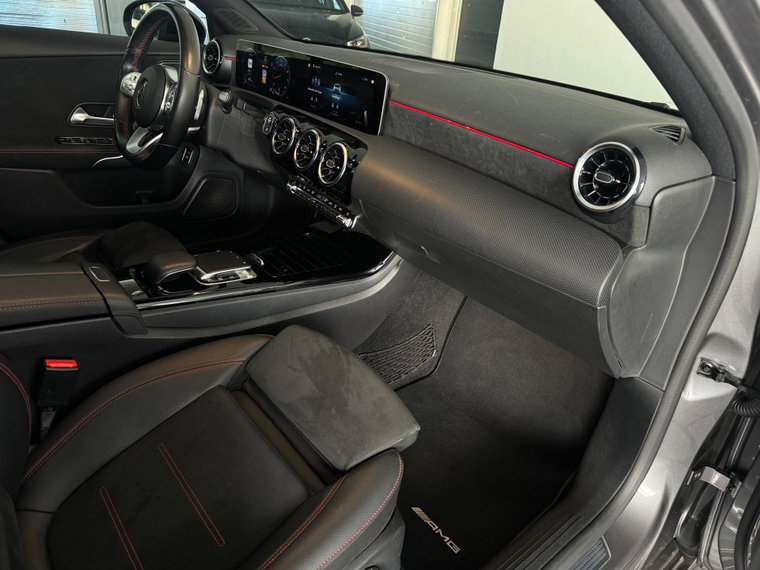Vehicle Image 31