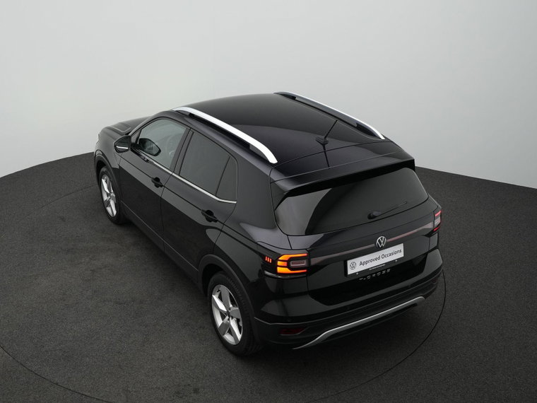 Vehicle Image 25