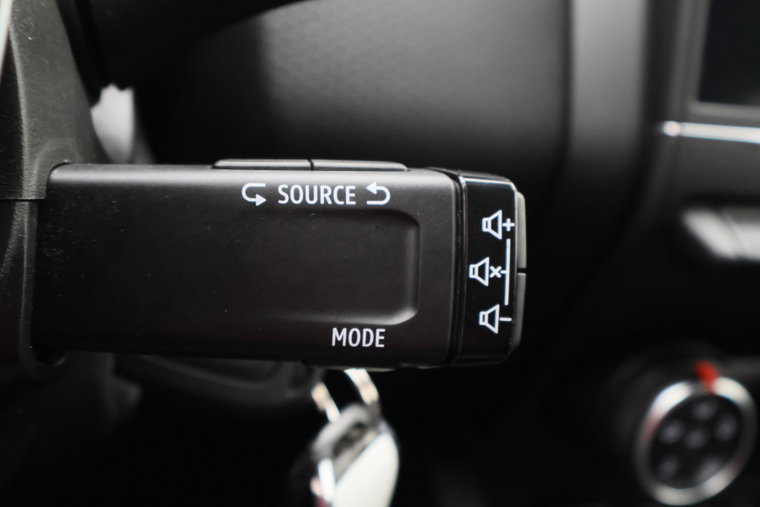 Vehicle Image 32