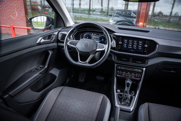 Vehicle Image 21