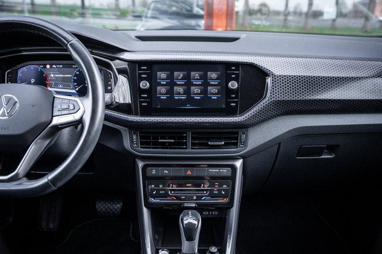 Vehicle Image 40