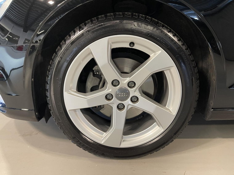 Vehicle Image 33