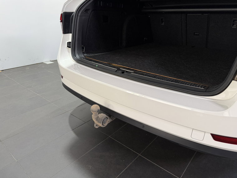 Vehicle Image 37